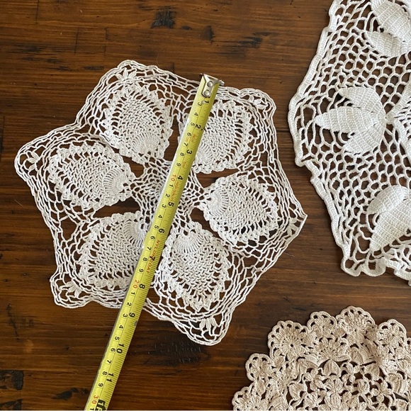 Vintage Lace Crochet Doily Cream Off White Beige Doilie Cottagecore set of 3 - Picture 11 of 13